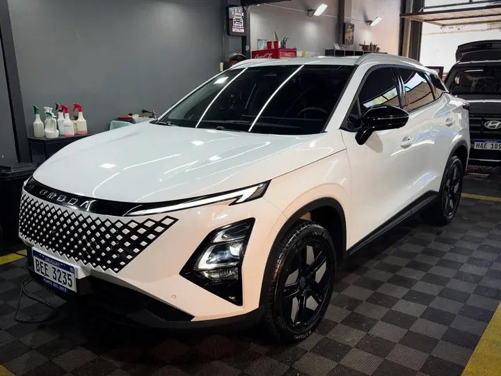 Omoda 5 blanco con tratamiento cerámico